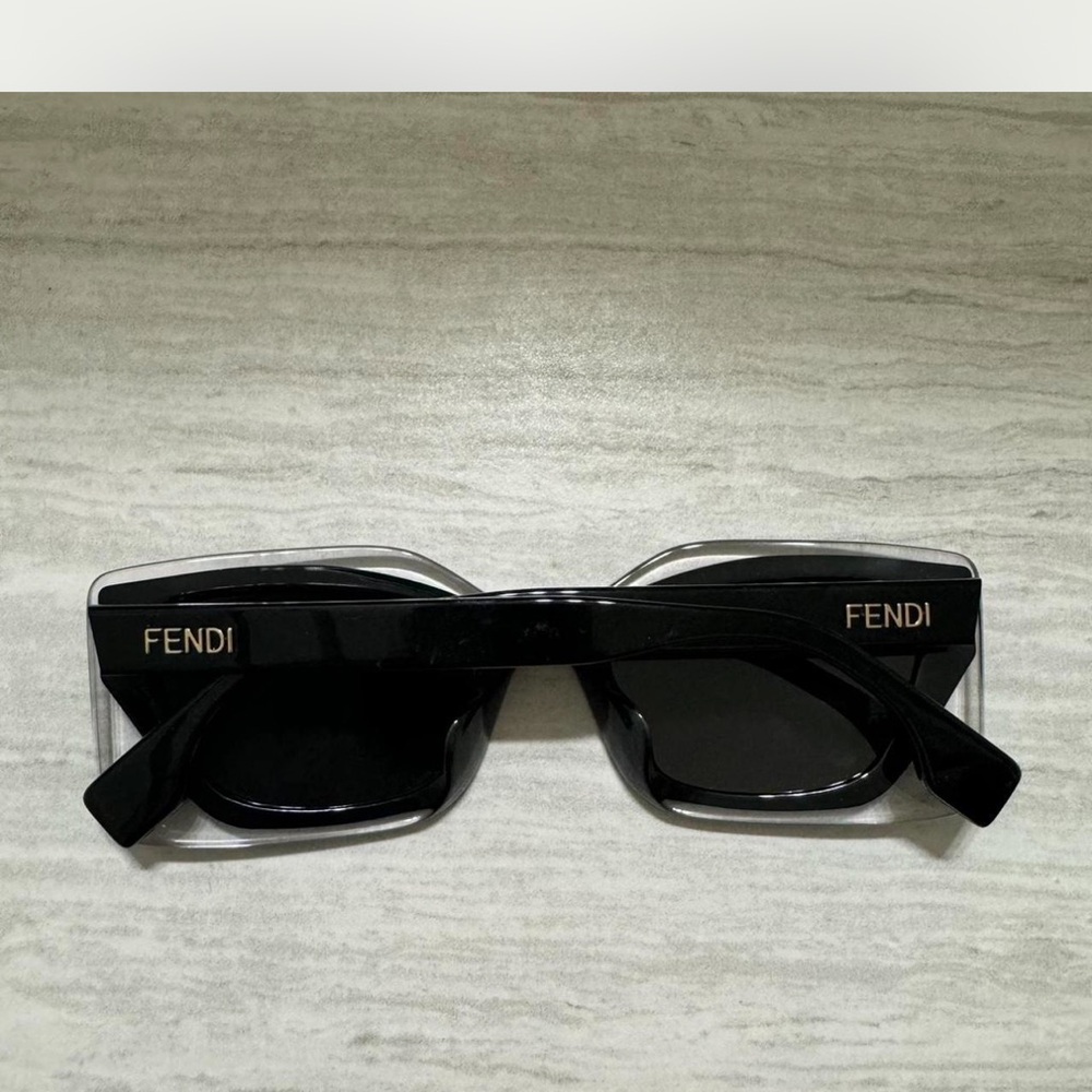 Fendi Black Square Frame Women’s Sunglasses